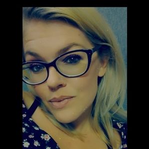 Meet your Posher, Brandi